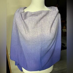 CLAUDIA NICHOLE CASHMERE OMBRÉ CASHMERE PONCHO ONE SMALL HOLE GUC OS